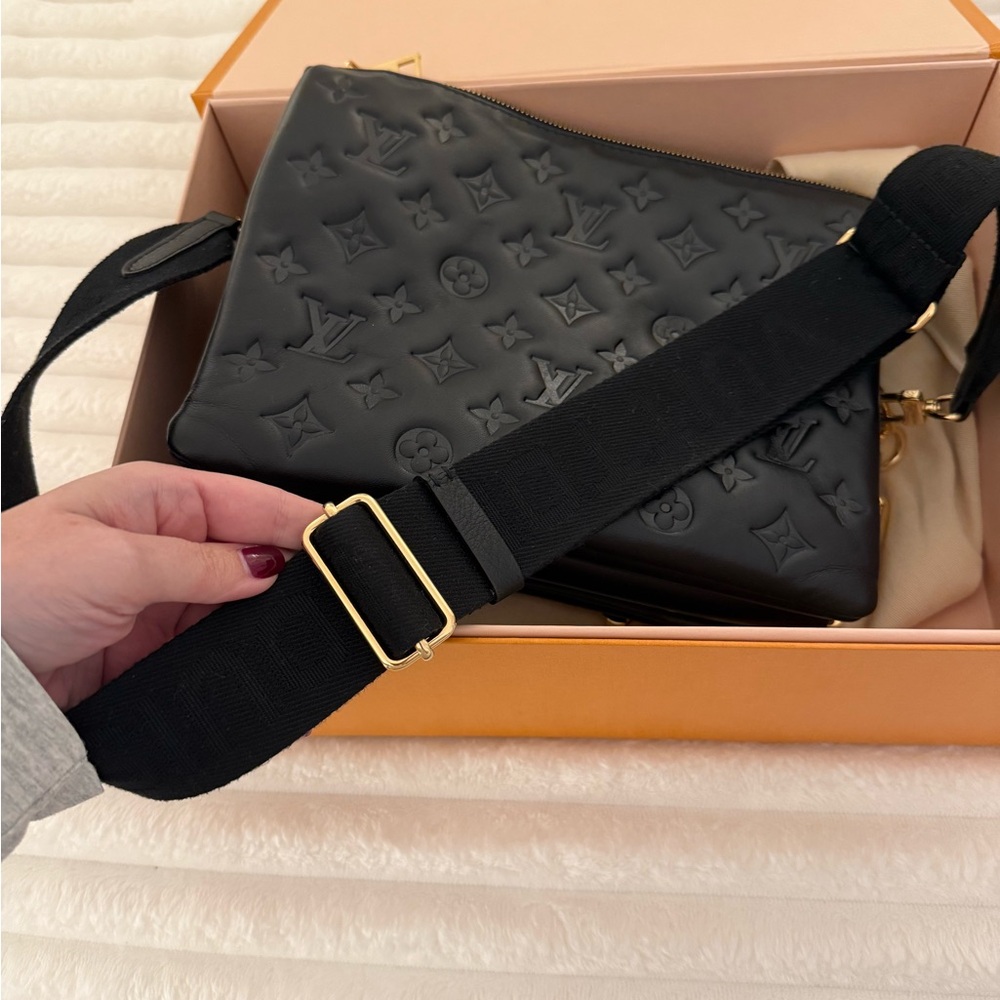 Louis Vuitton Black Coussin PM Bag - Picture 13 of 15